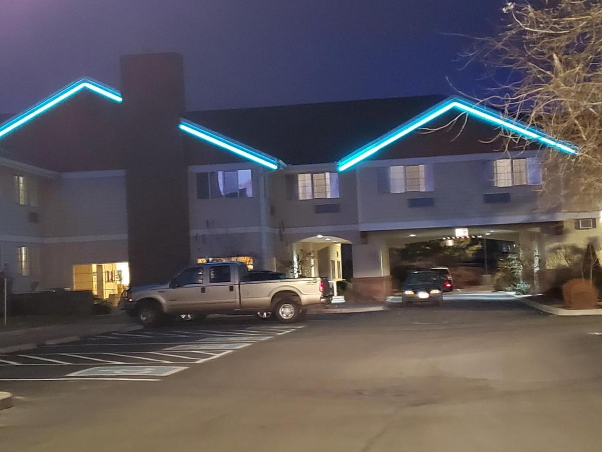 Country Inn & Suites By Radisson, Bend, Or ภายนอก รูปภาพ